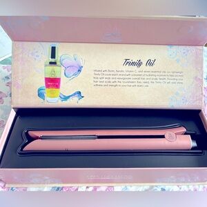 New Karma Zen flat Iron Supreme Ceramic Straightener pink. New